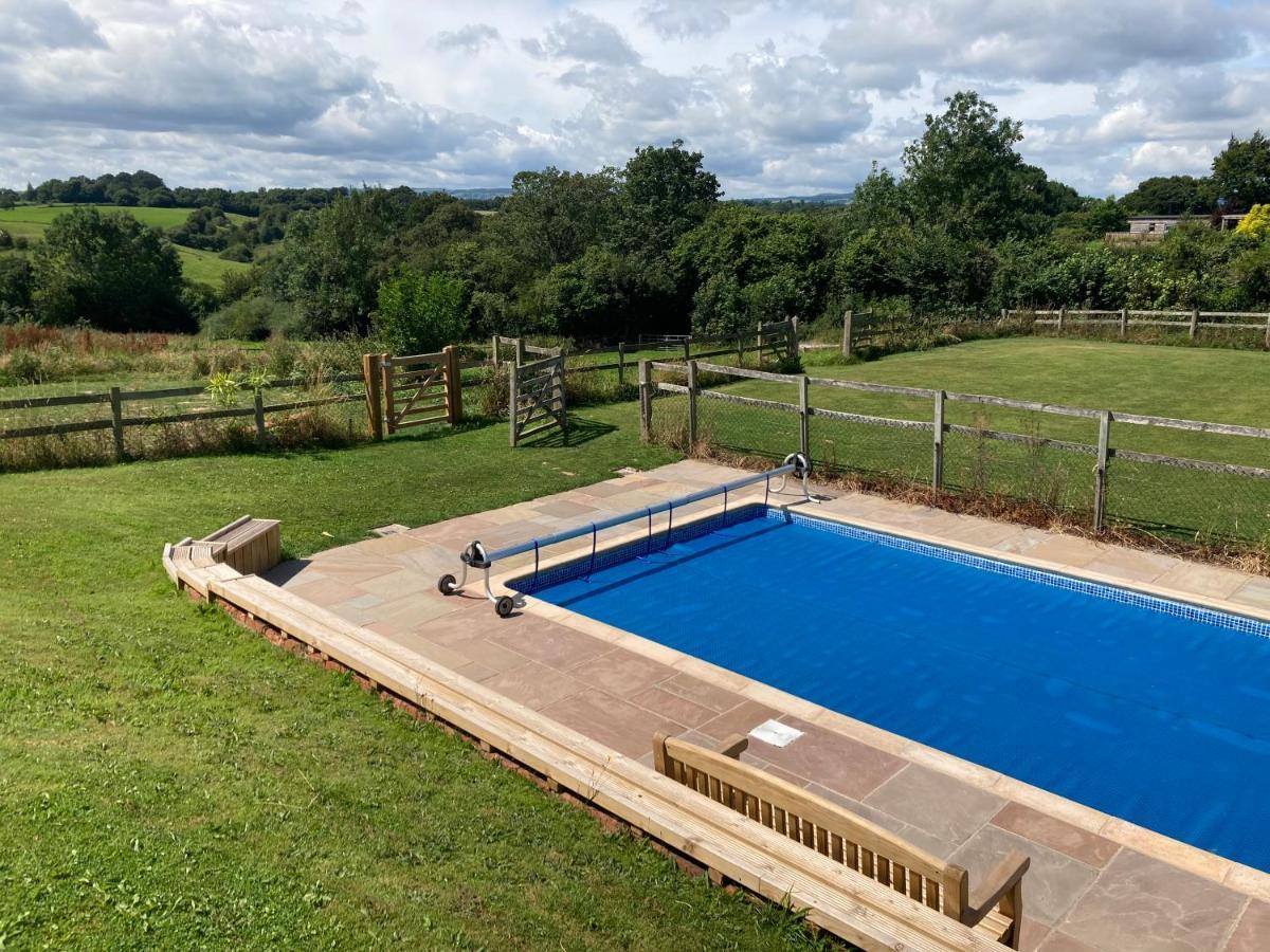 The Dragon's Hut With Seasonal Swimming Pool Casa vacanze